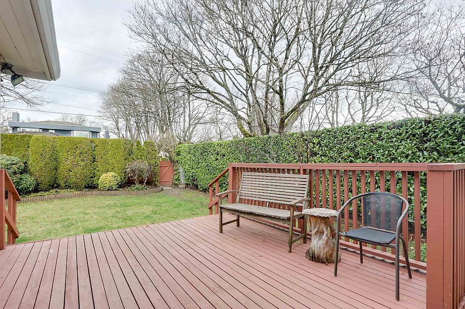 2005 W 46th Avenue Vancouver, BC - 16