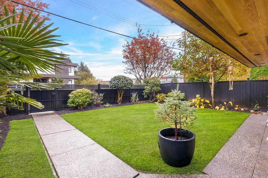 1709 Philip Avenue North Vancouver, BC - 10