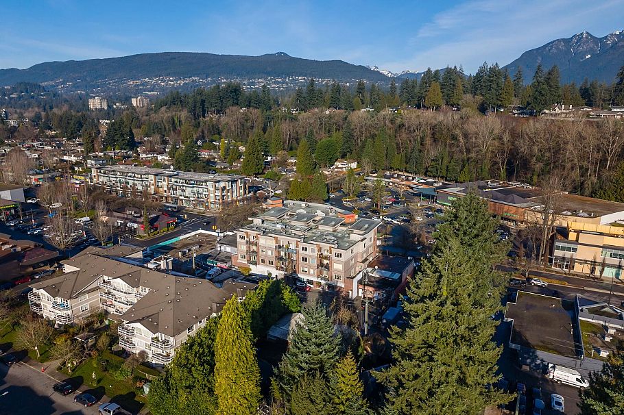 302 1273 Marine Drive North Vancouver, BC - 21