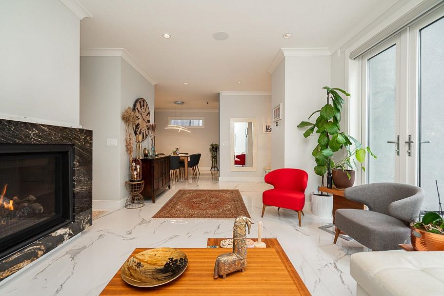 4365 Mountain Highway North Vancouver, BC - 6