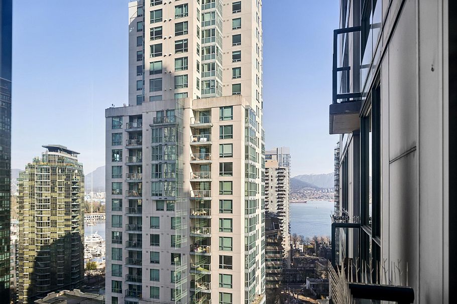 1605 1239 W Georgia Street Vancouver, BC - 34