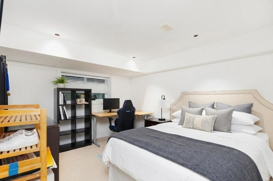 1232 Harris Avenue North Vancouver, BC - 29