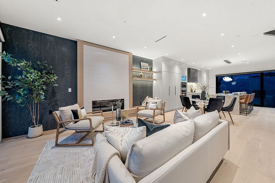 3679 Pandora Street Vancouver, BC - 3