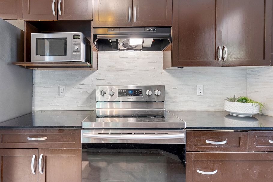 869 Seymour Boulevard North Vancouver, BC - 16