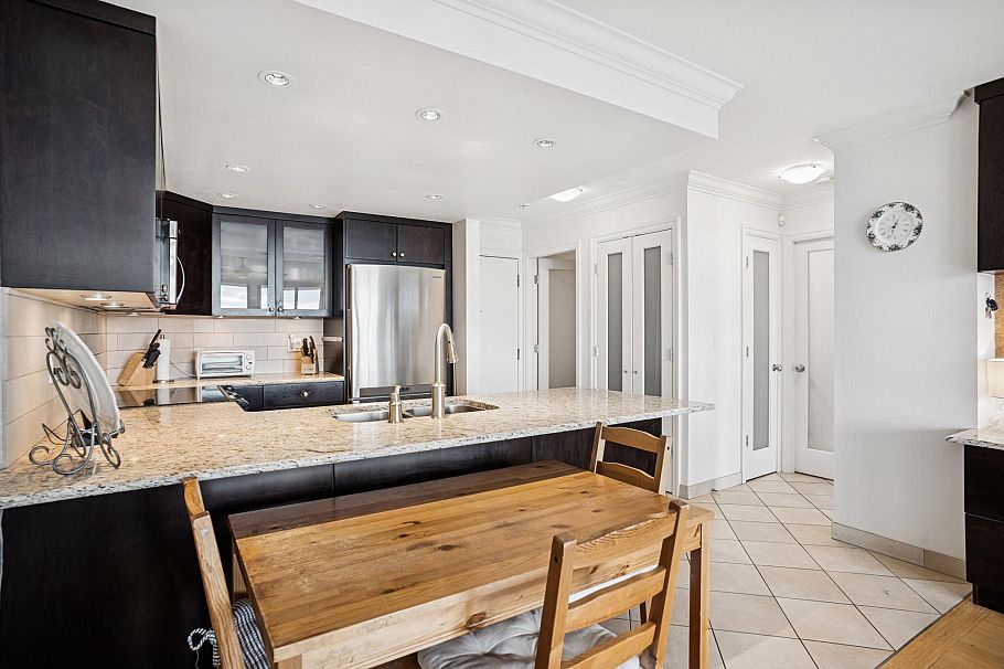 106 3740 Albert Street Burnaby, BC - 7