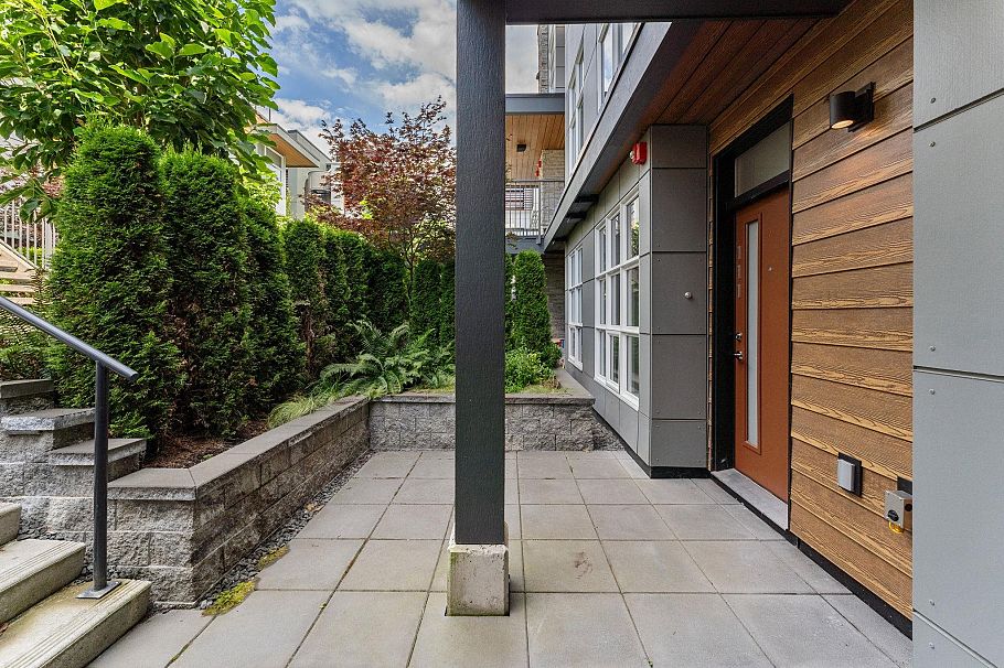 119 2060 Curling Road North Vancouver, BC - 3