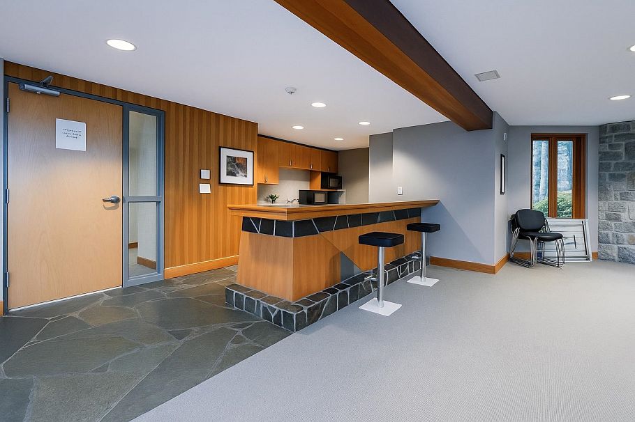 580 Raven Woods Drive North Vancouver, BC - 31