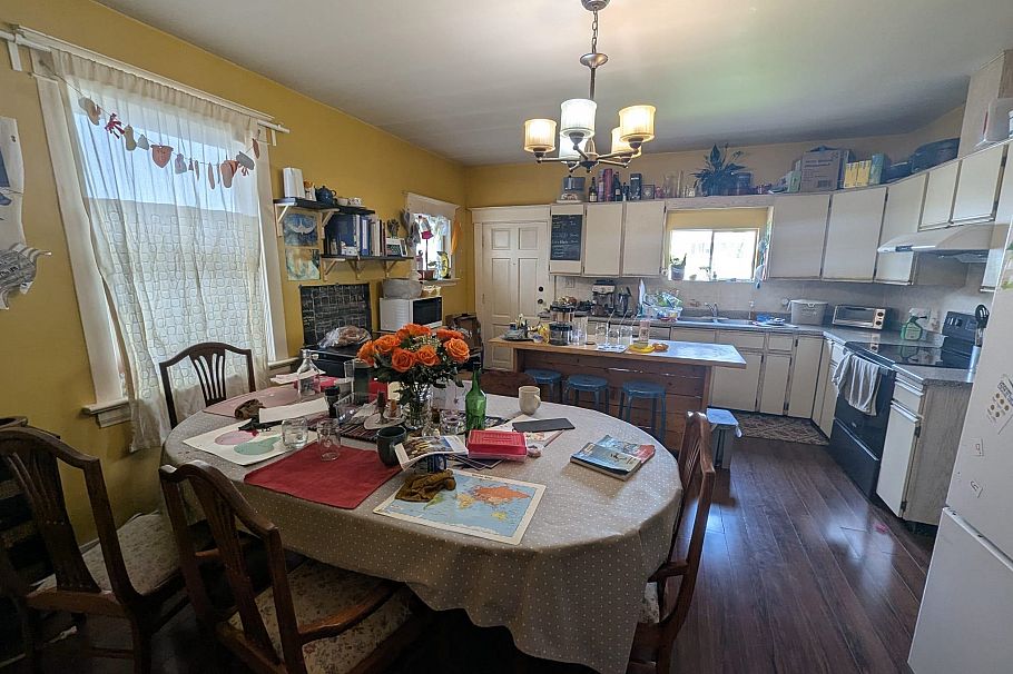 81 E 50th Avenue Vancouver, BC - 8