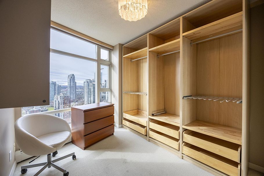 2907 198 Aquarius Mews Vancouver, BC - 26