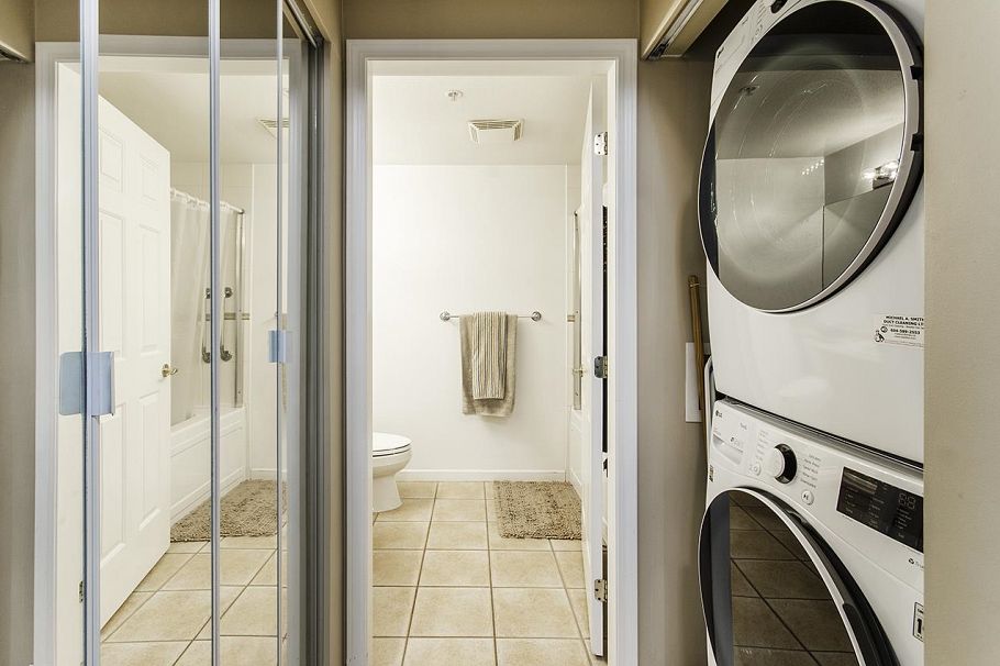 416 3629 Deercrest Drive North Vancouver, BC - 26