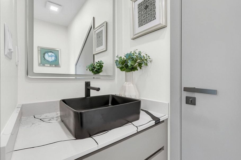 1 3547 E Georgia Street Vancouver, BC - 20