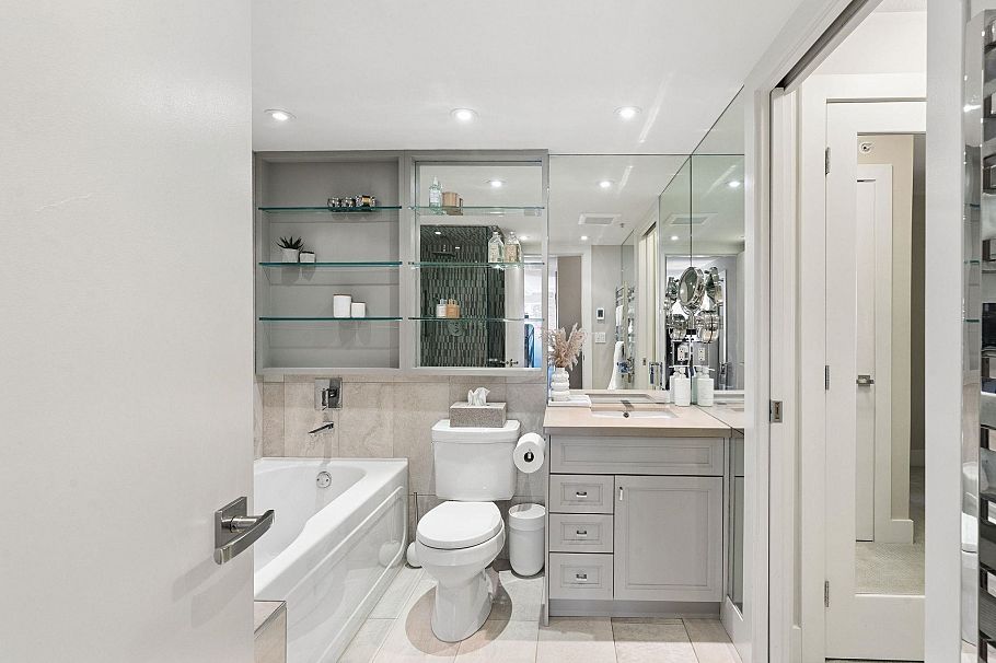 706 2137 W 10th Avenue Vancouver, BC - 21