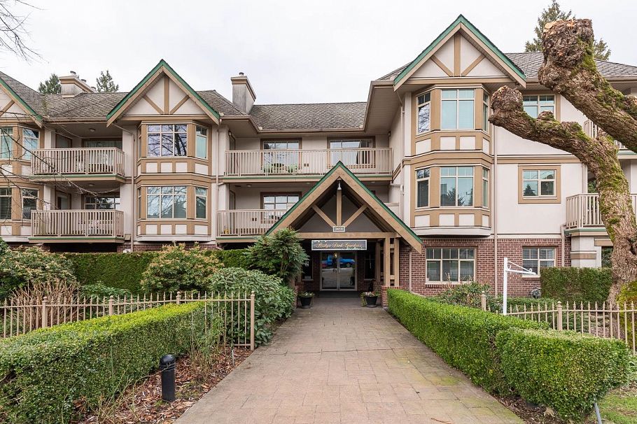 504 2059 Chesterfield Avenue North Vancouver, BC - 1