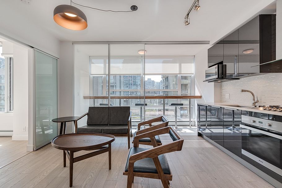 705 1283 HOWE STREET, Vancouver BC V6Z 1C1 Vancouver, BC - 1