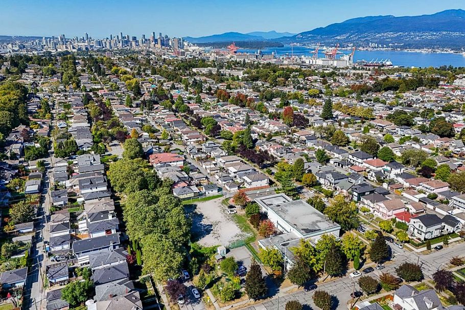 2668 William Street Vancouver, BC - 18