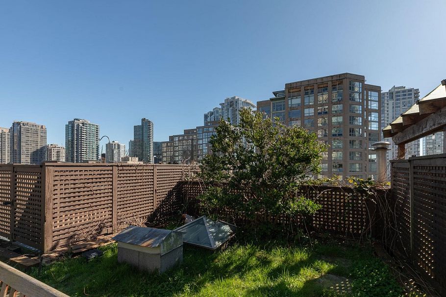 207 1178 Hamilton Street Vancouver, BC - 33