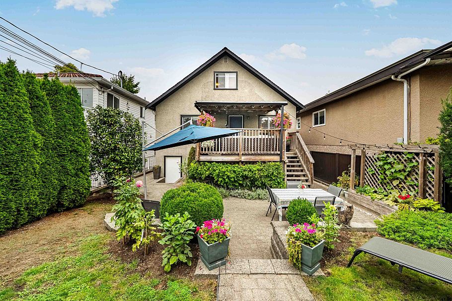 2690 Kitchener Street Vancouver, BC - 25