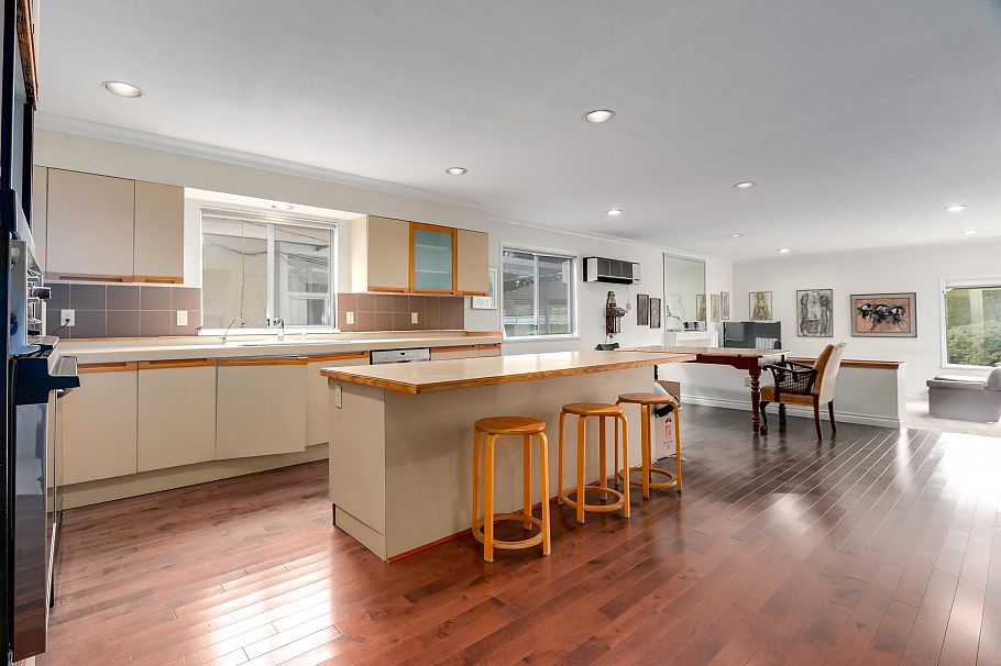 2005 W 46th Avenue Vancouver, BC - 12