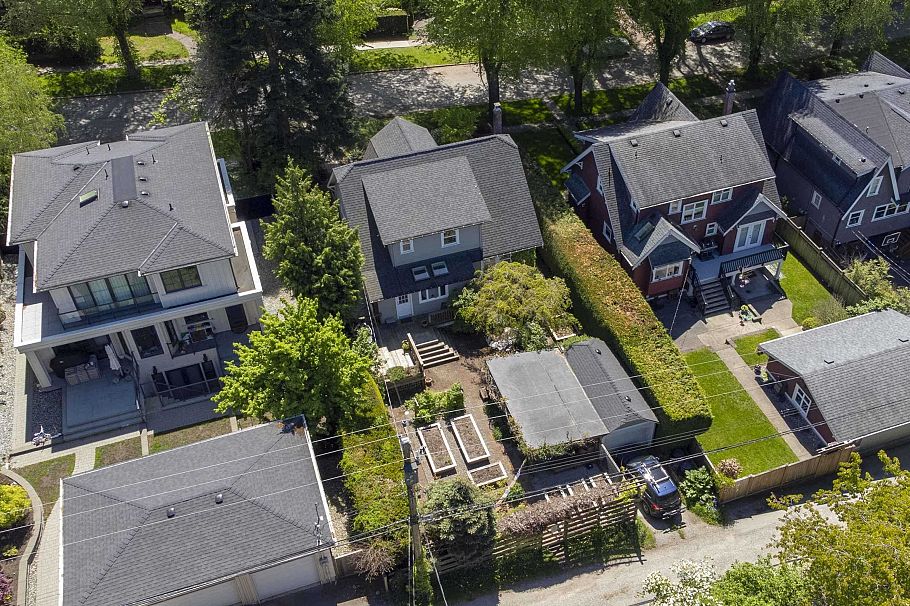 4269 W 13th Avenue Vancouver, BC - 33