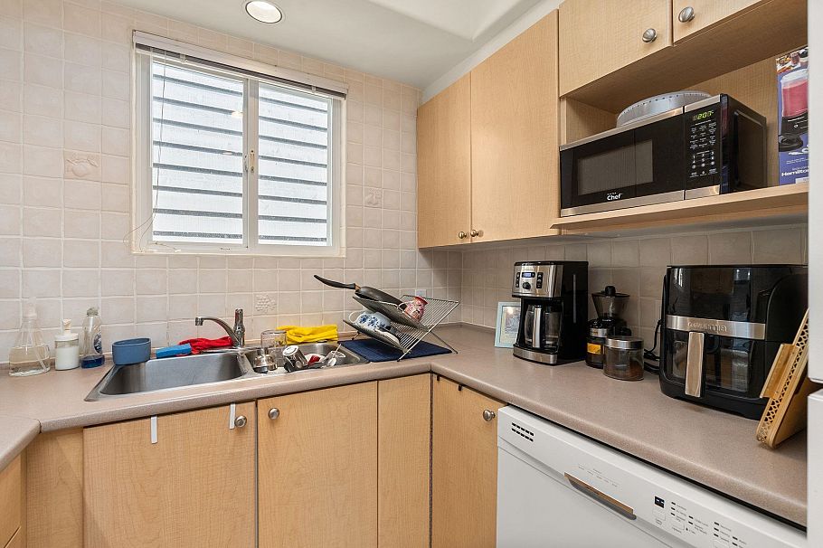 909 W 18th Avenue Vancouver, BC - 36