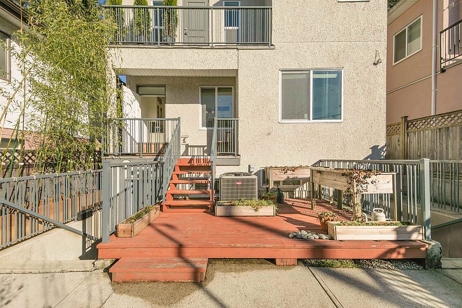 5887 Battison Street Vancouver, BC - 25