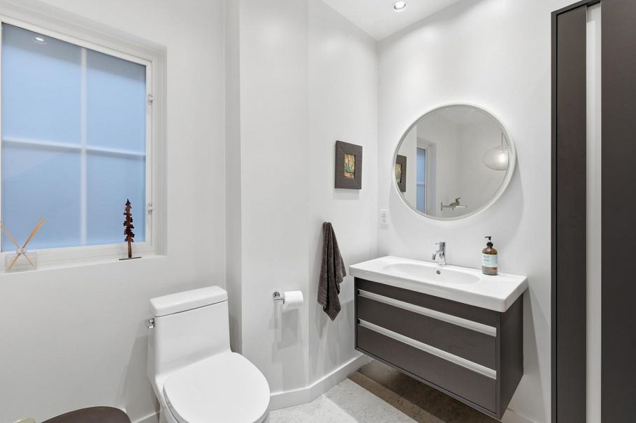 319 E 26th Avenue Vancouver, BC - 19