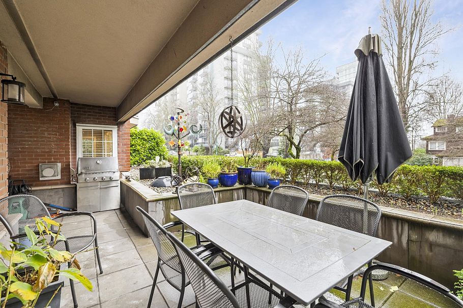 103 828 Gilford Street Vancouver, BC - 4