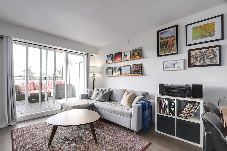 403 688 E 18th Avenue Vancouver, BC - 5