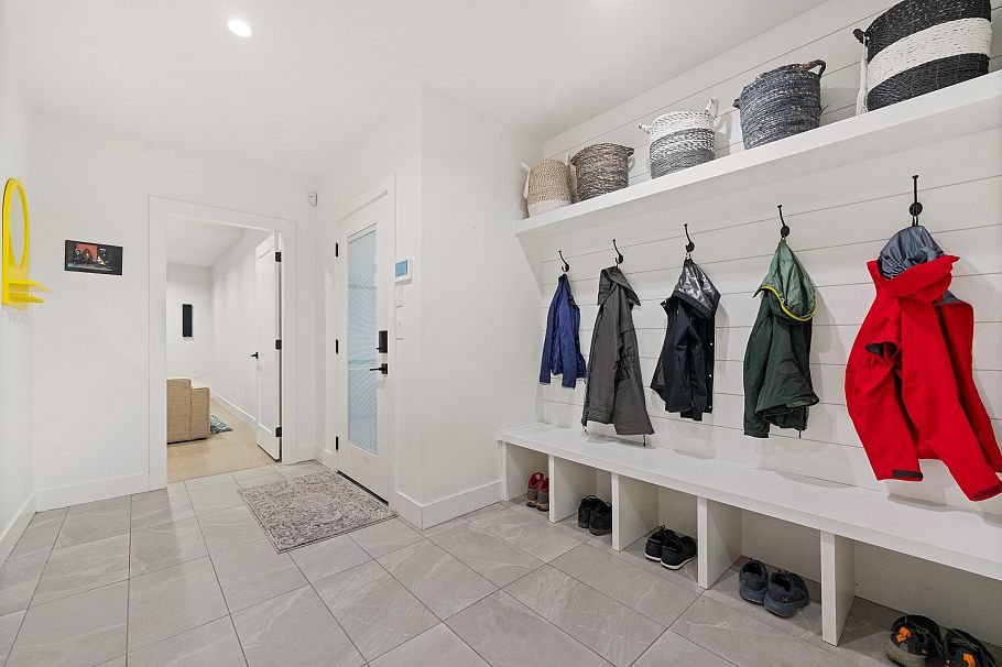 336 E Keith Road North Vancouver, BC - 30