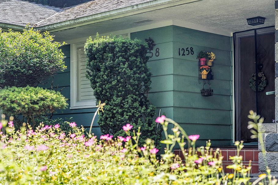 1258 W 33rd Avenue Vancouver, BC - 2