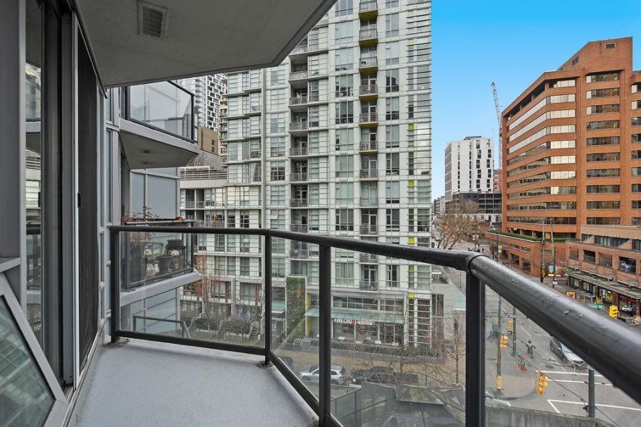 603 1212 Howe Street Vancouver, BC - 20