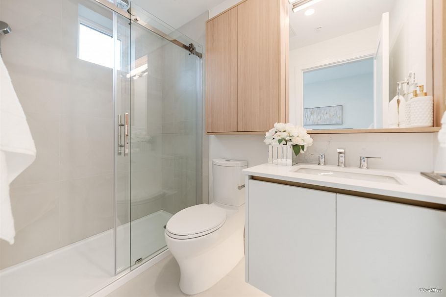 208 918 W 32nd Street Vancouver, BC - 23