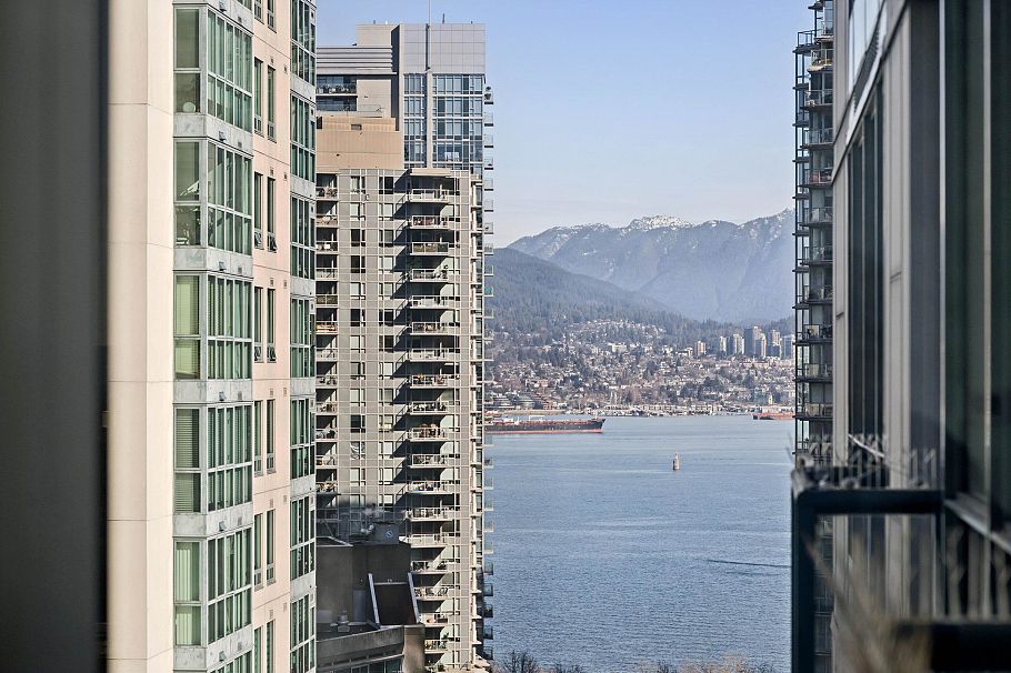 1605 1239 W Georgia Street Vancouver, BC - 12