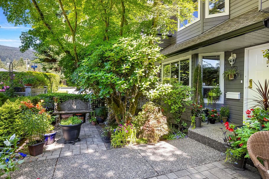 TH D 1133 E 29th Street North Vancouver, BC - 26