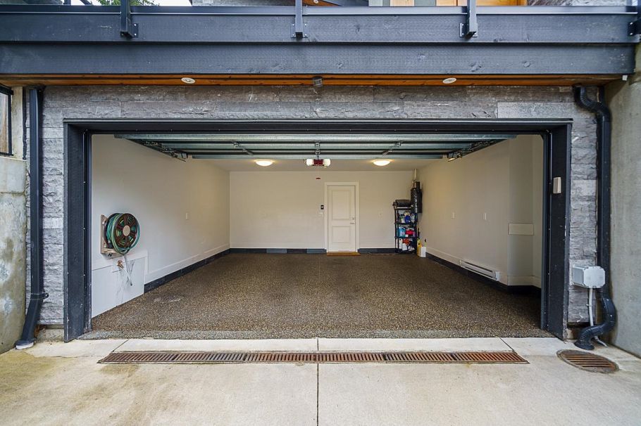 4365 Mountain Highway North Vancouver, BC - 34