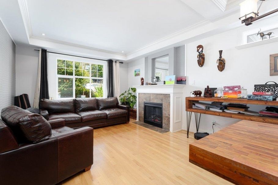 331 W 14th Street North Vancouver, BC - 16