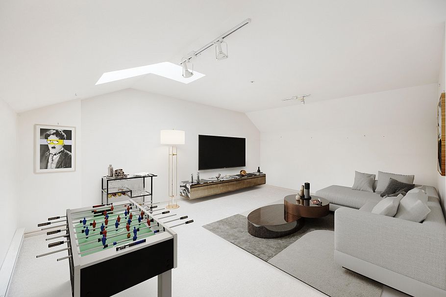 TH D 1133 E 29th Street North Vancouver, BC - 1