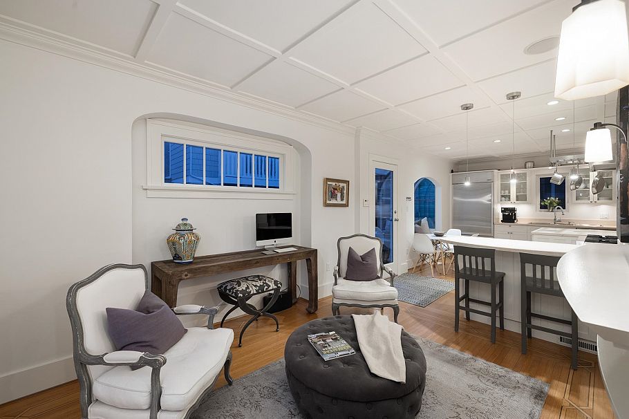 402 Brand Street North Vancouver, BC - 16