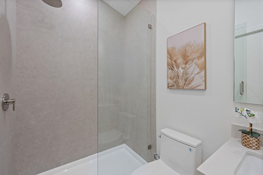 2 2253 Grant Street Vancouver, BC - 28