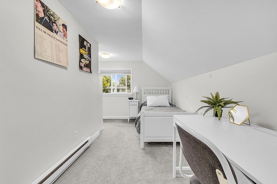 2690 Kitchener Street Vancouver, BC - 11