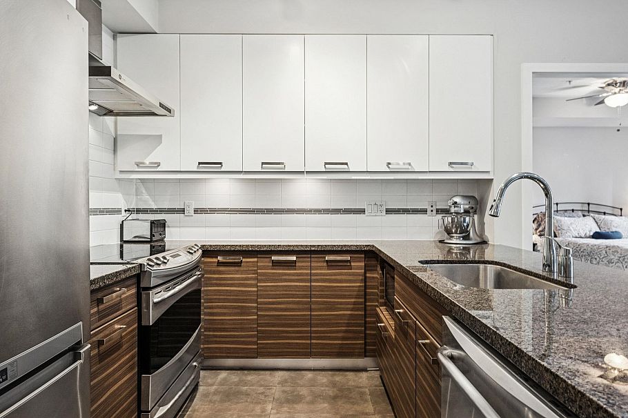 302 1273 Marine Drive North Vancouver, BC - 10