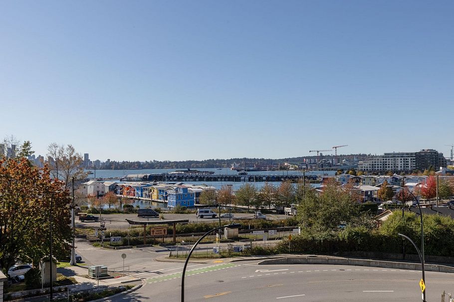 208 277 W 1st Street North Vancouver, BC - 22