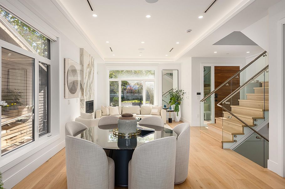 3711 W 24th Avenue Vancouver, BC - 12