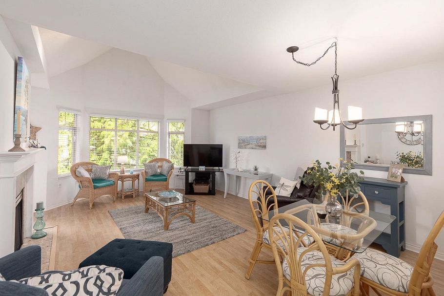 504 2059 Chesterfield Avenue North Vancouver, BC - 3