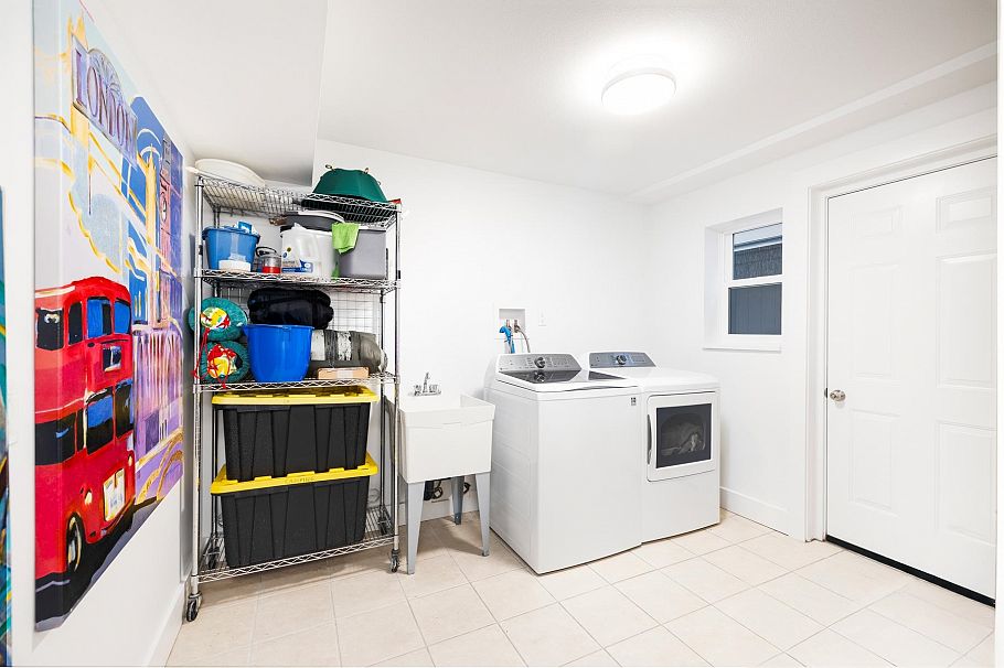 1709 Philip Avenue North Vancouver, BC - 32