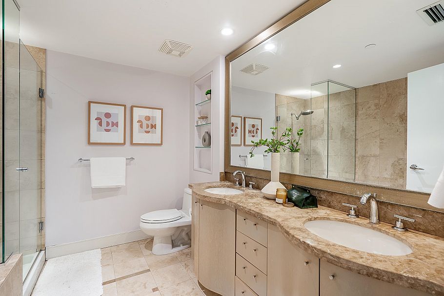 TH9 1650 Bayshore Drive Vancouver, BC - 7