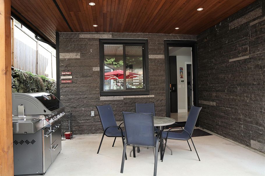 4365 Mountain Highway North Vancouver, BC - 31