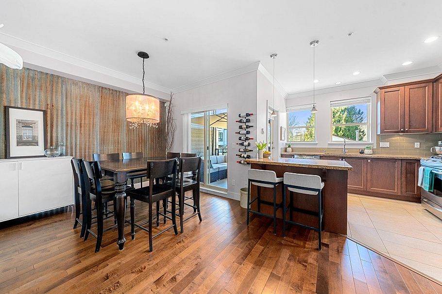 5 897 Premier Street North Vancouver, BC - 14