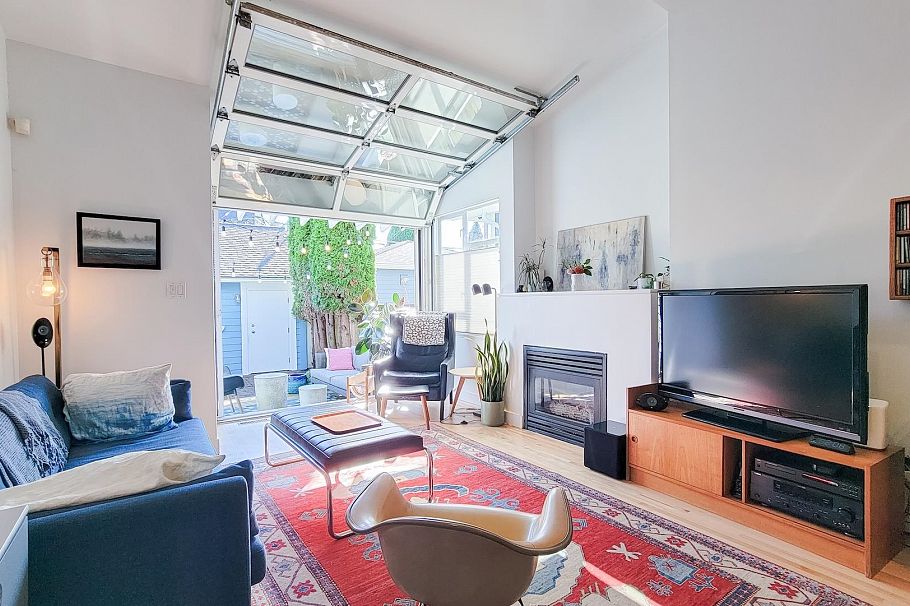 990 E 13th Avenue Vancouver, BC - 4