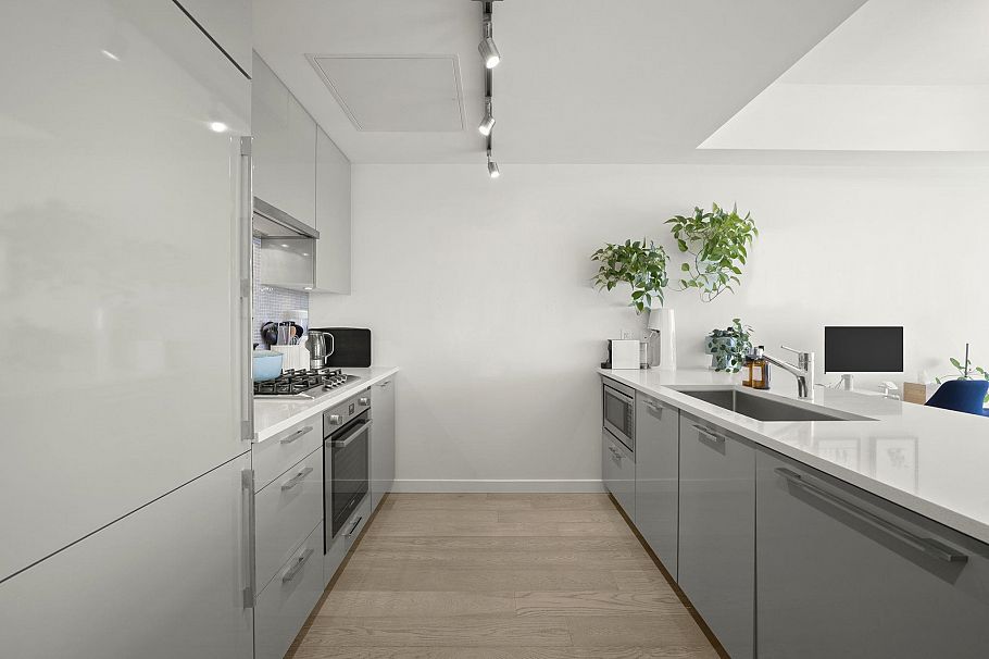 401 4171 Cambie Street Vancouver, BC - 6